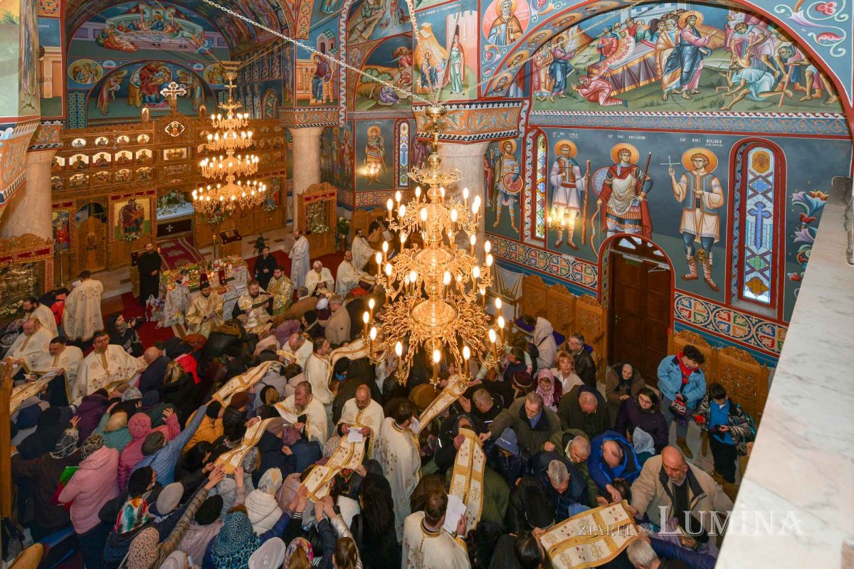 A început pelerinajul cu moaștele Sfântului Cuvios Dimitrie cel Nou 287707