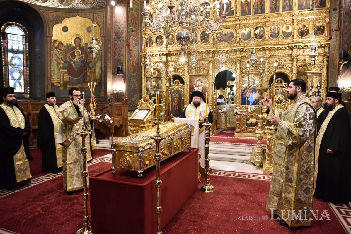 Binecuvântare la plecarea moaştelor din Catedrala Patriarhală 287474