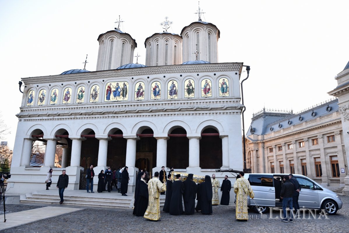 Binecuvântare la plecarea moaştelor din Catedrala Patriarhală 287484