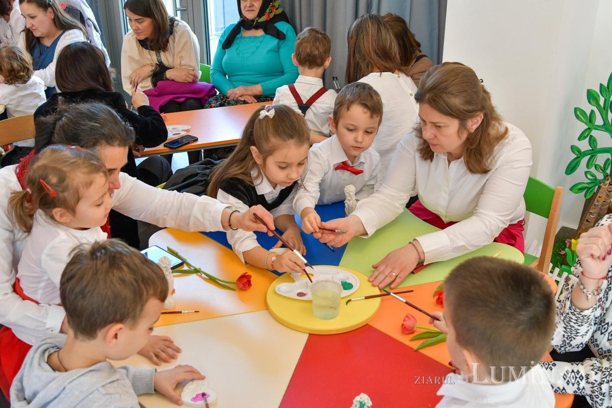Copiii de la Grădinița Patriarhiei Române și‑au sărbătorit mamele 288029