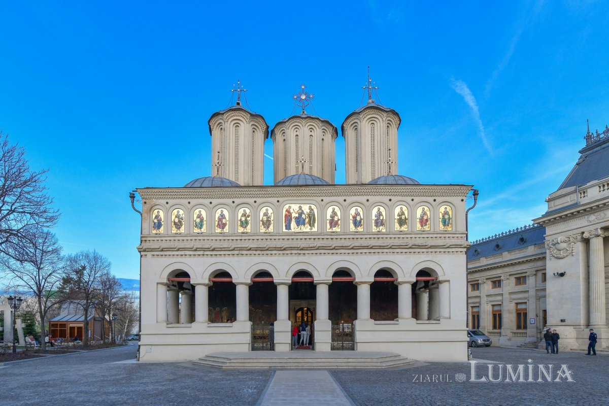 Începutul pelerinajului în ultimele două protopopiate prahovene 288307