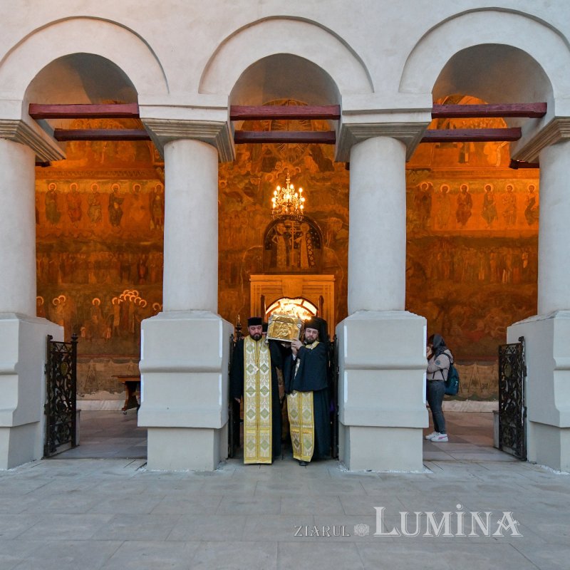 Începutul pelerinajului în ultimele două protopopiate prahovene 288321