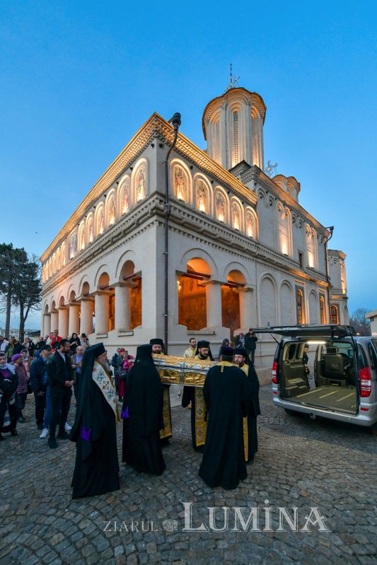 Începutul pelerinajului în ultimele două protopopiate prahovene 288323