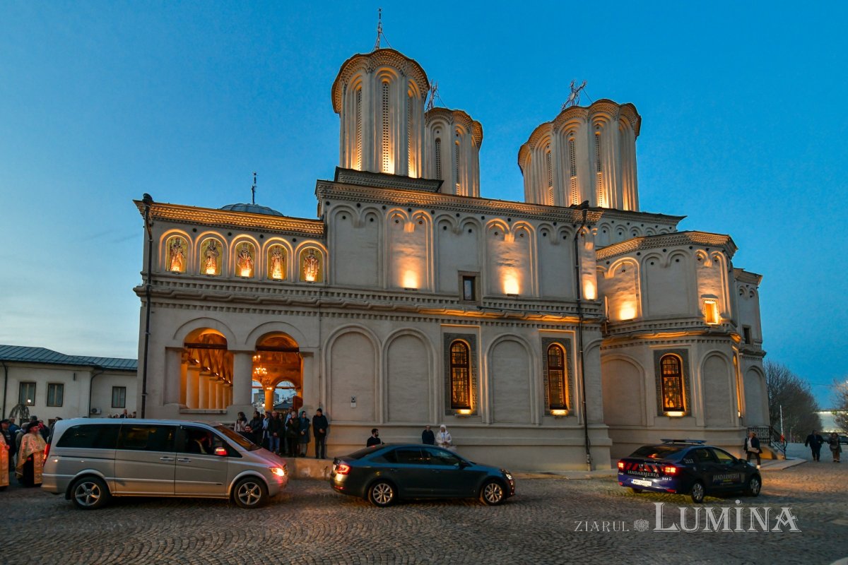 Începutul pelerinajului în ultimele două protopopiate prahovene 288324