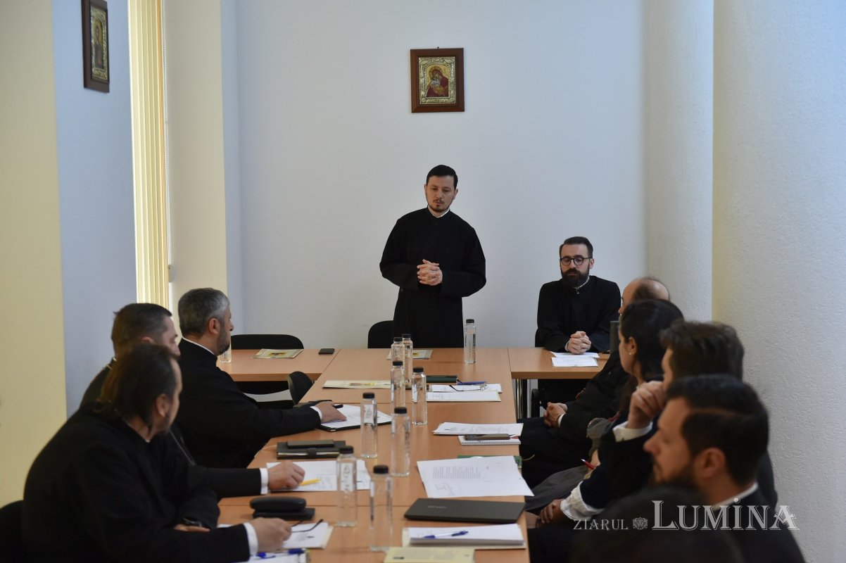 Întâlnire consultativă privind cateheza parohială în Arhiepiscopia Bucureștilor 288517