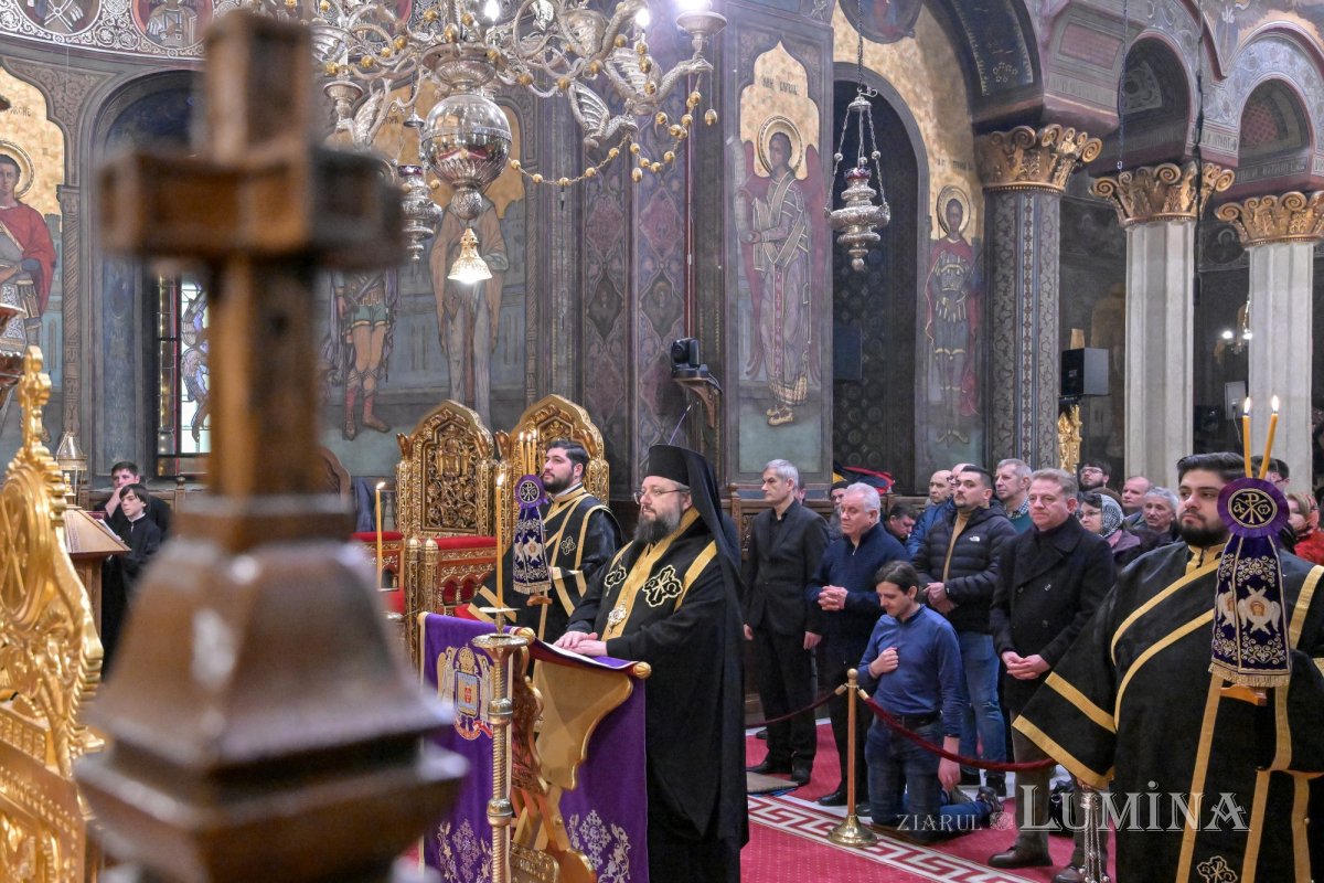 Slujba Canonului cel Mare continuă la Catedrala Patriarhală 289180