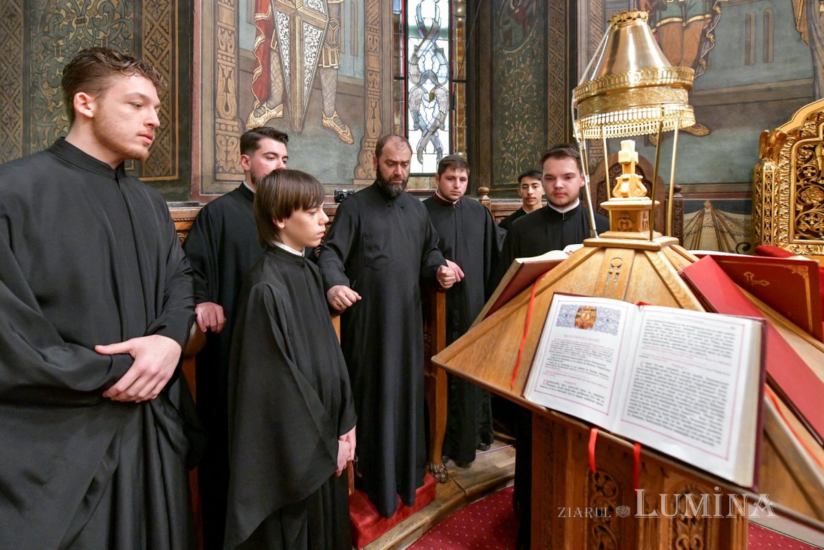 Slujba Canonului cel Mare continuă la Catedrala Patriarhală 289186