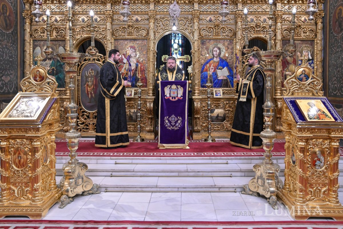 Slujba Canonului cel Mare continuă la Catedrala Patriarhală 289195