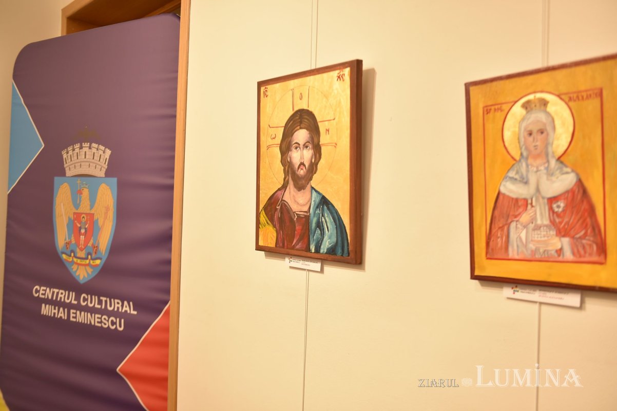 Expoziție de icoane pictate de copii din sectorul 2 289459