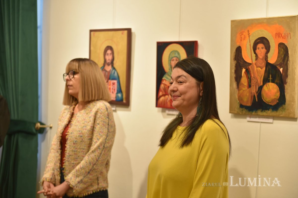 Expoziție de icoane pictate de copii din sectorul 2 289461