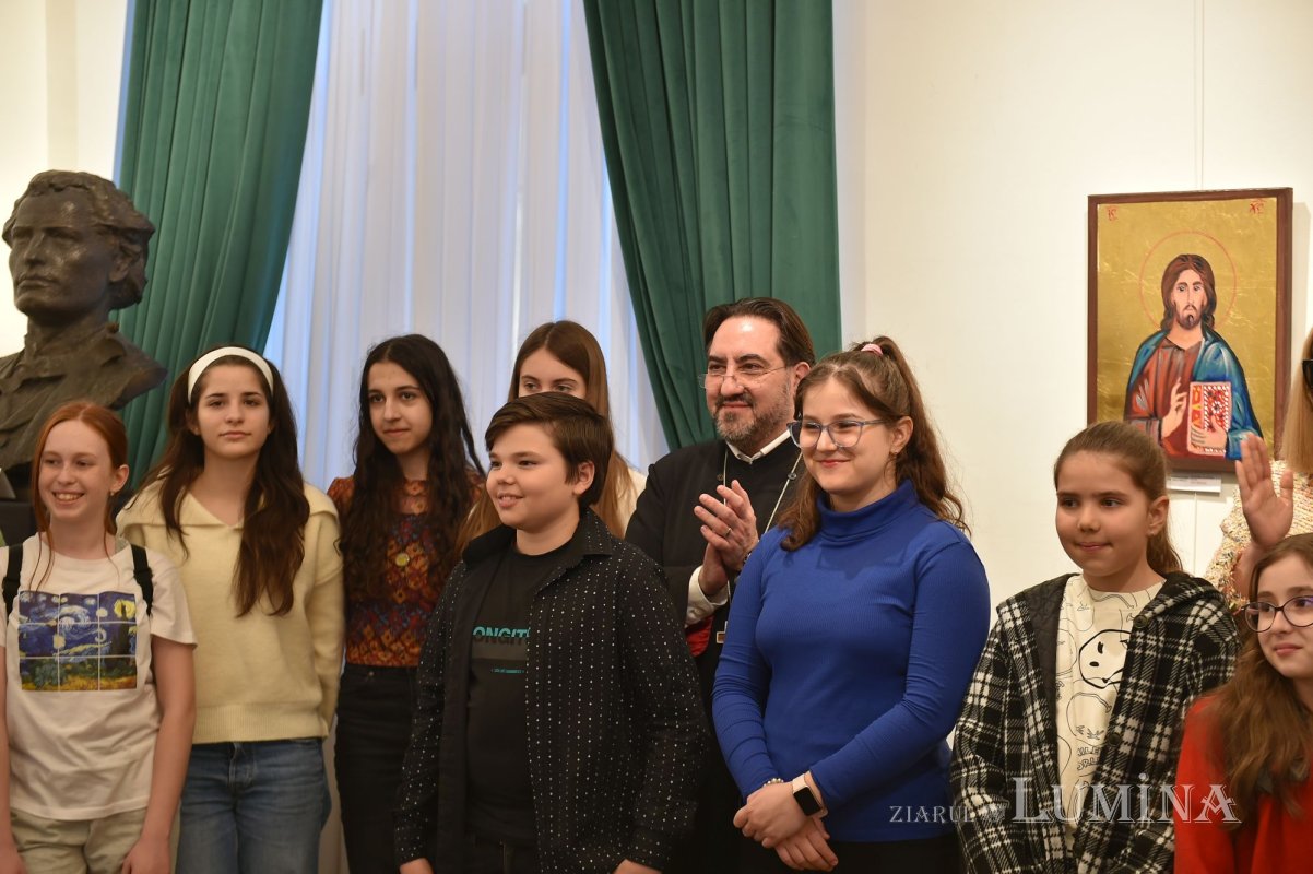 Expoziție de icoane pictate de copii din sectorul 2 289466