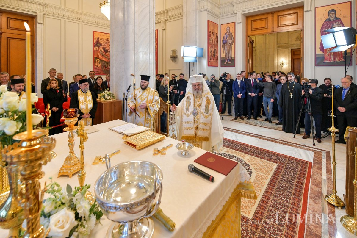 Patriarhul României a sfințit capela din incinta Palatului Parlamentului 289734