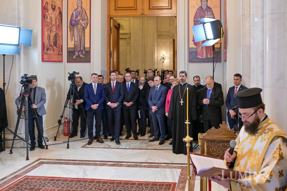 Patriarhul României a sfințit capela din incinta Palatului Parlamentului 289743