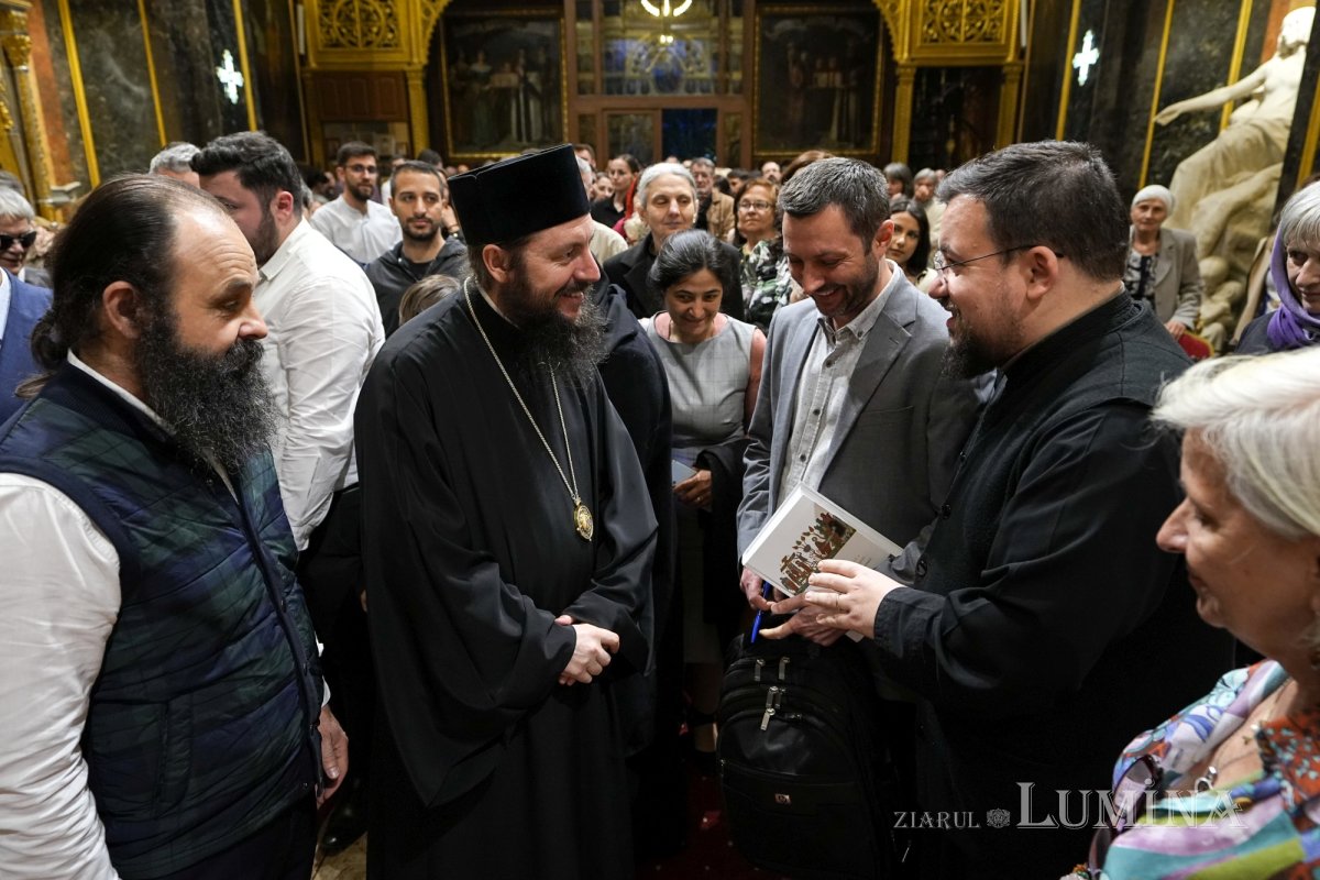 Conferință dedicată tinerilor la o biserică monumentală din Capitală 290932