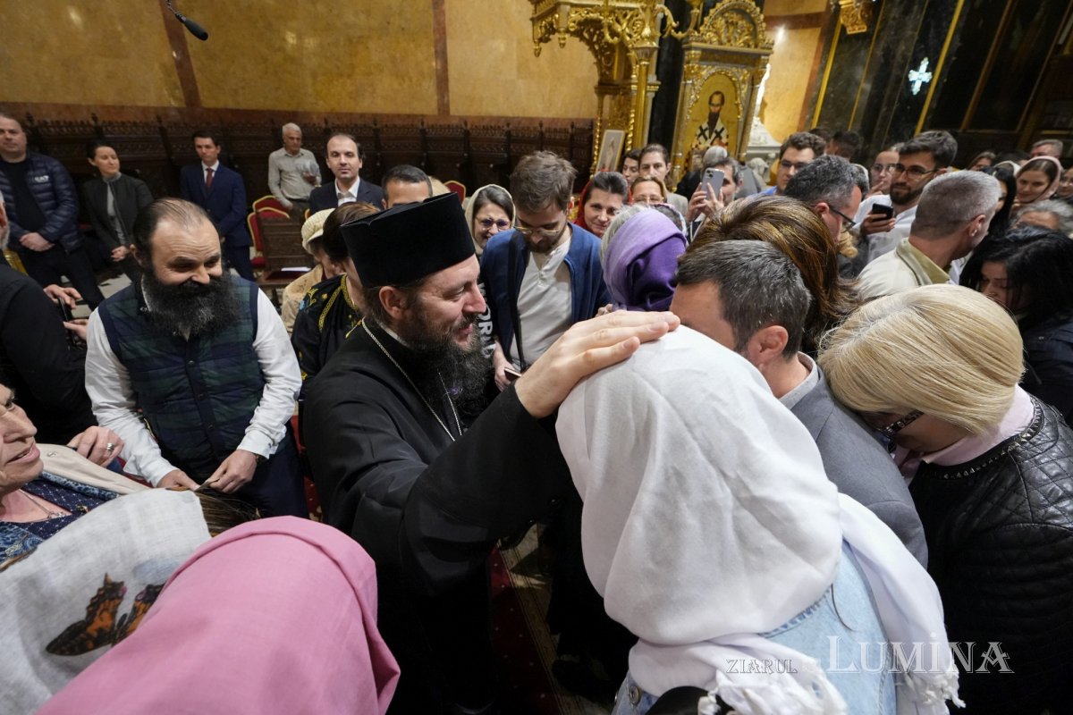 Conferință dedicată tinerilor la o biserică monumentală din Capitală 290933