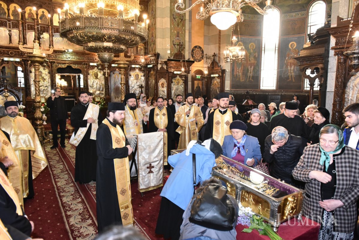 Moaștele Cuviosului Dimitrie cel Nou în lăcașuri din sectorul 2 291093