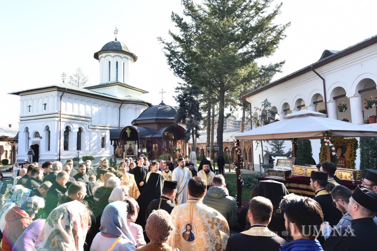 Moaștele Cuviosului Dimitrie cel Nou în lăcașuri din sectorul 2 291099