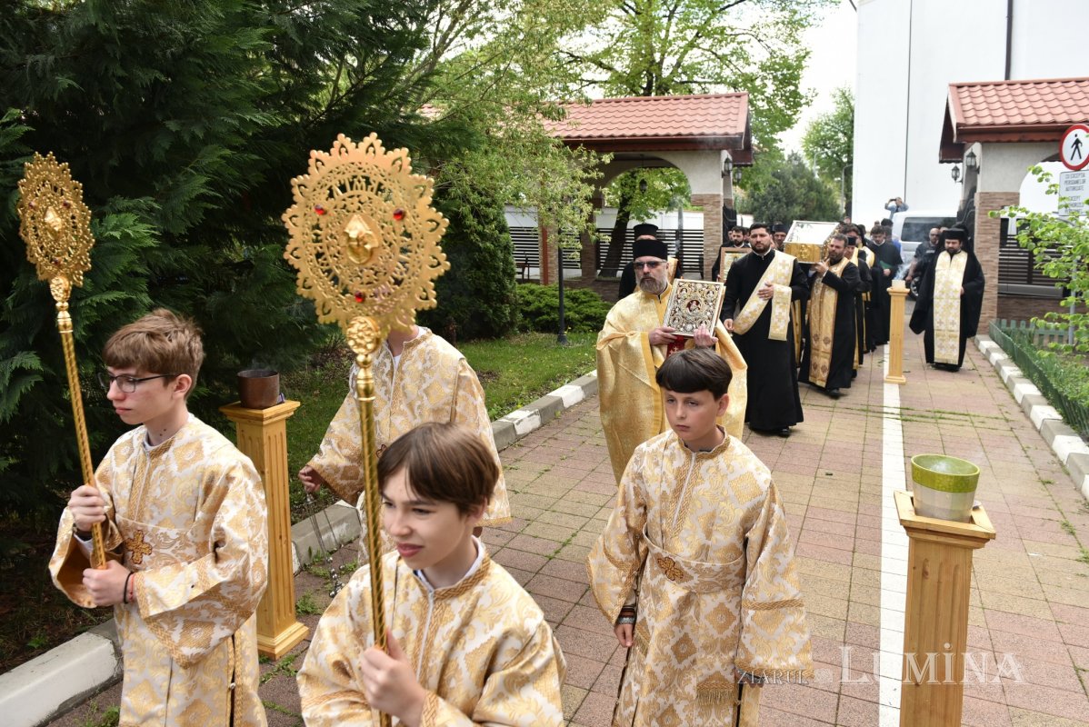 Moaștele Cuviosului Dimitrie cel Nou în lăcașuri din sectorul 2 291126