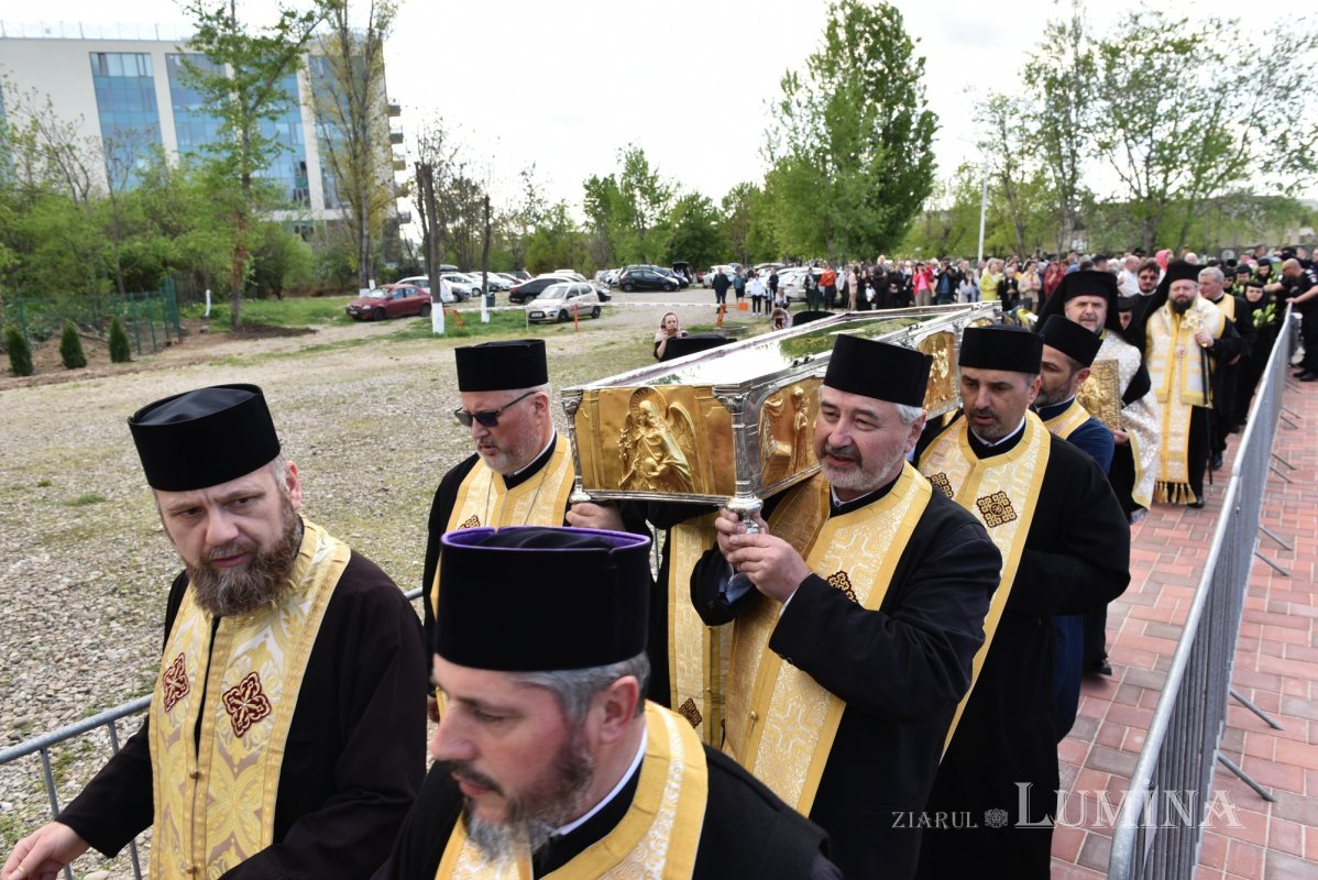 Moaștele Cuviosului Dimitrie cel Nou în lăcașuri din sectorul 2 291153