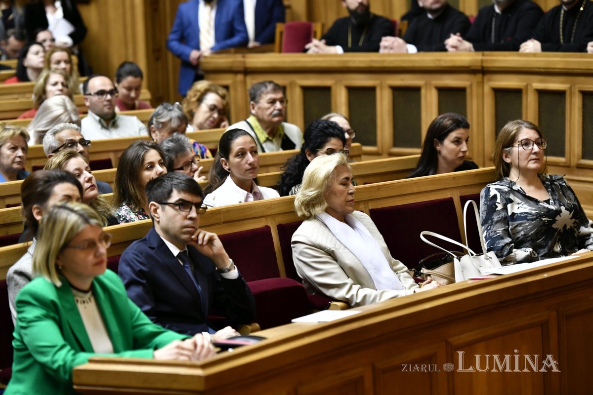 Conferința „Credință și știință - izvor de sănătate” la Palatul Patriarhiei 291341