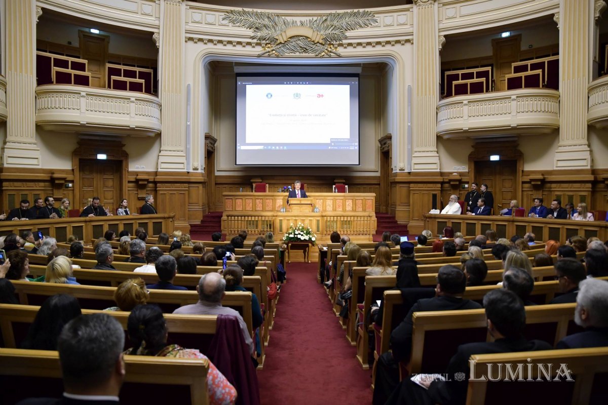 Conferința „Credință și știință - izvor de sănătate” la Palatul Patriarhiei 291350