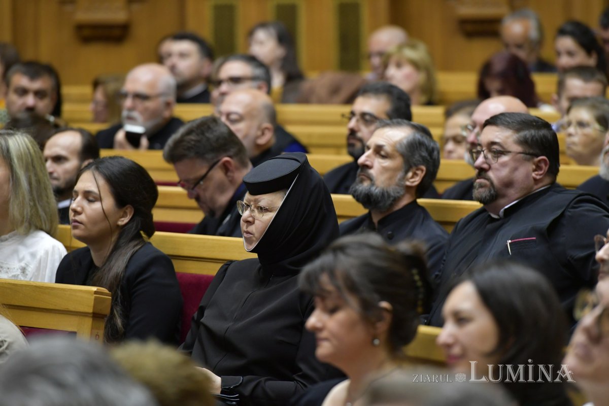 Conferința „Credință și știință - izvor de sănătate” la Palatul Patriarhiei 291354
