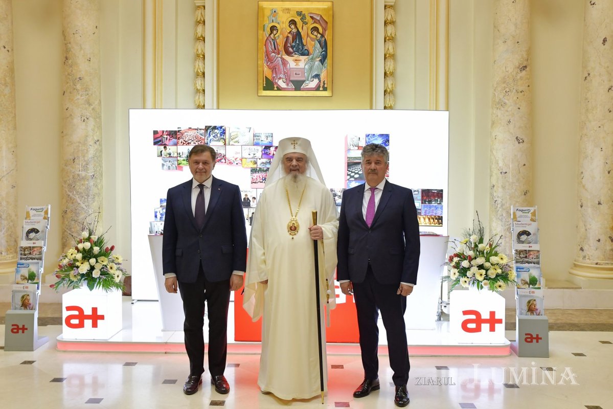 Conferința „Credință și știință - izvor de sănătate” la Palatul Patriarhiei 291355