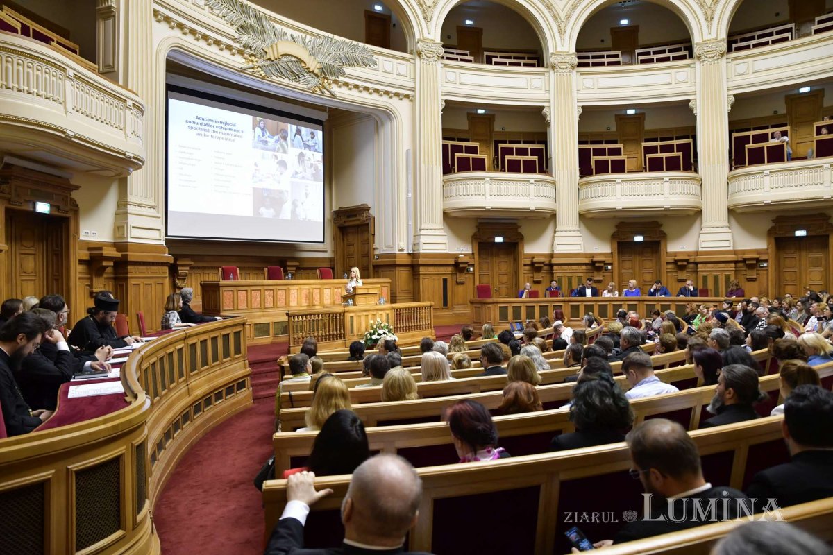 Conferința „Credință și știință - izvor de sănătate” la Palatul Patriarhiei 291356