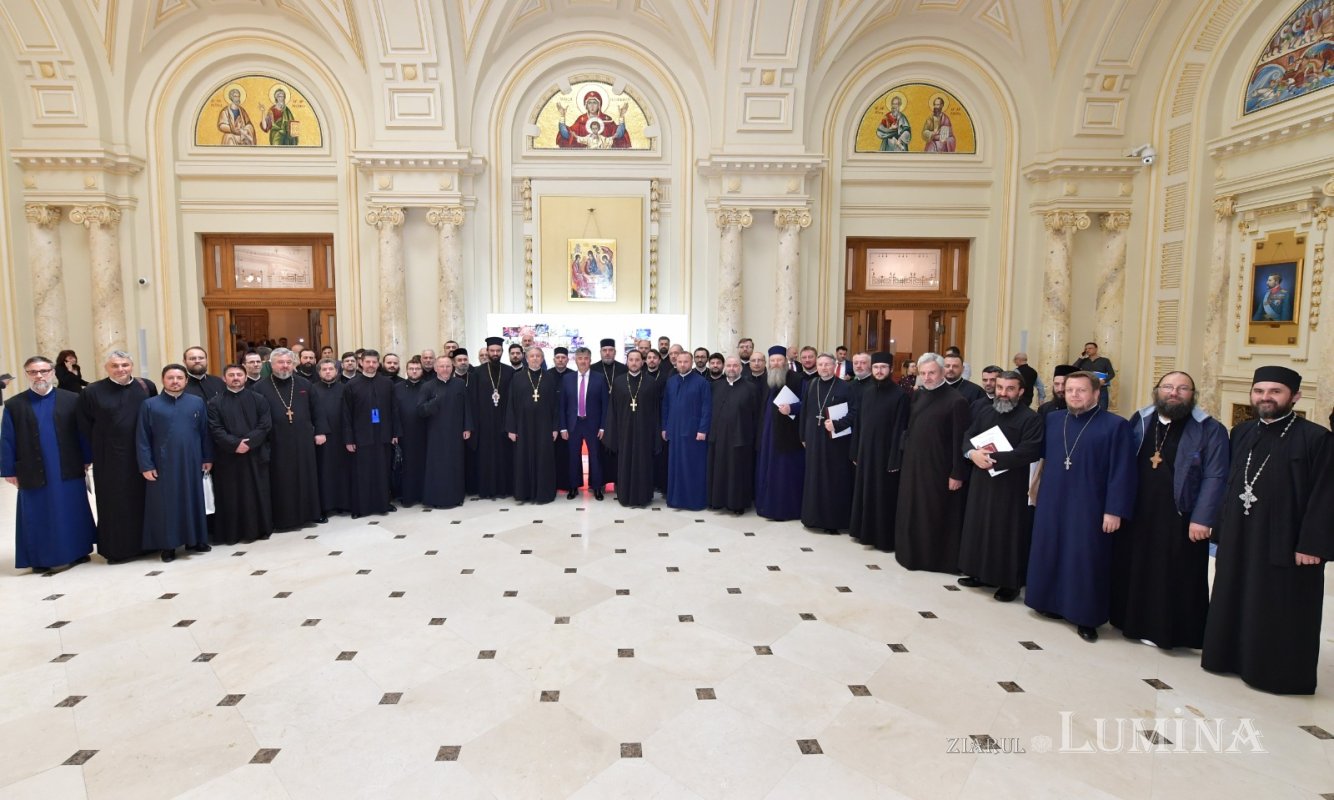 Conferința „Credință și știință - izvor de sănătate” la Palatul Patriarhiei 291382