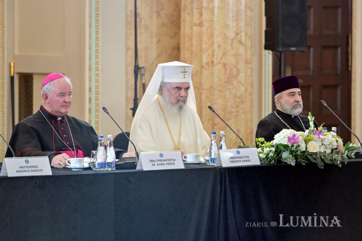 Perspectivele parteneriatului dintre stat și cultele religioase, dezbătute în Capitală 291393