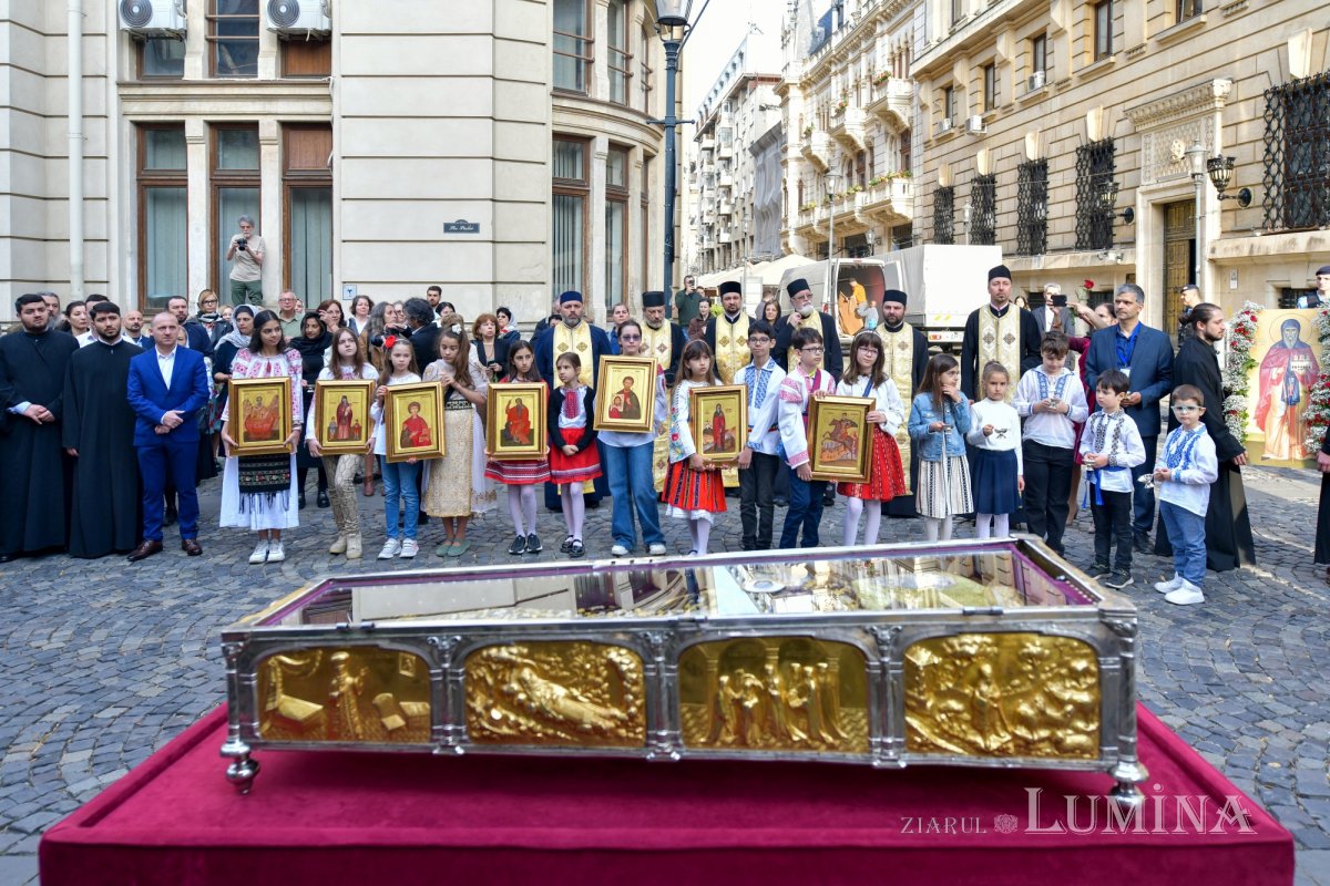 Întâlnirea bucureştenilor din sectorul 3 cu sfântul lor ocrotitor 291670