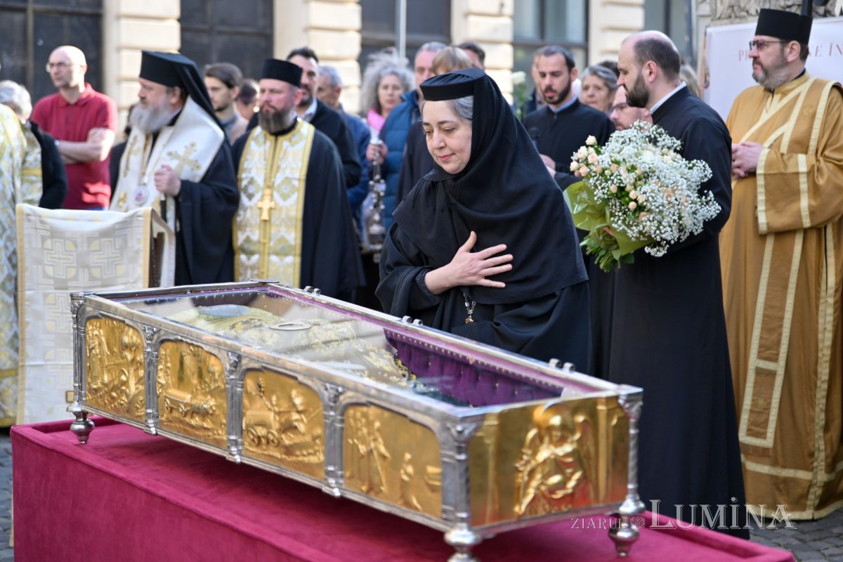 Întâlnirea bucureştenilor din sectorul 3 cu sfântul lor ocrotitor 291672