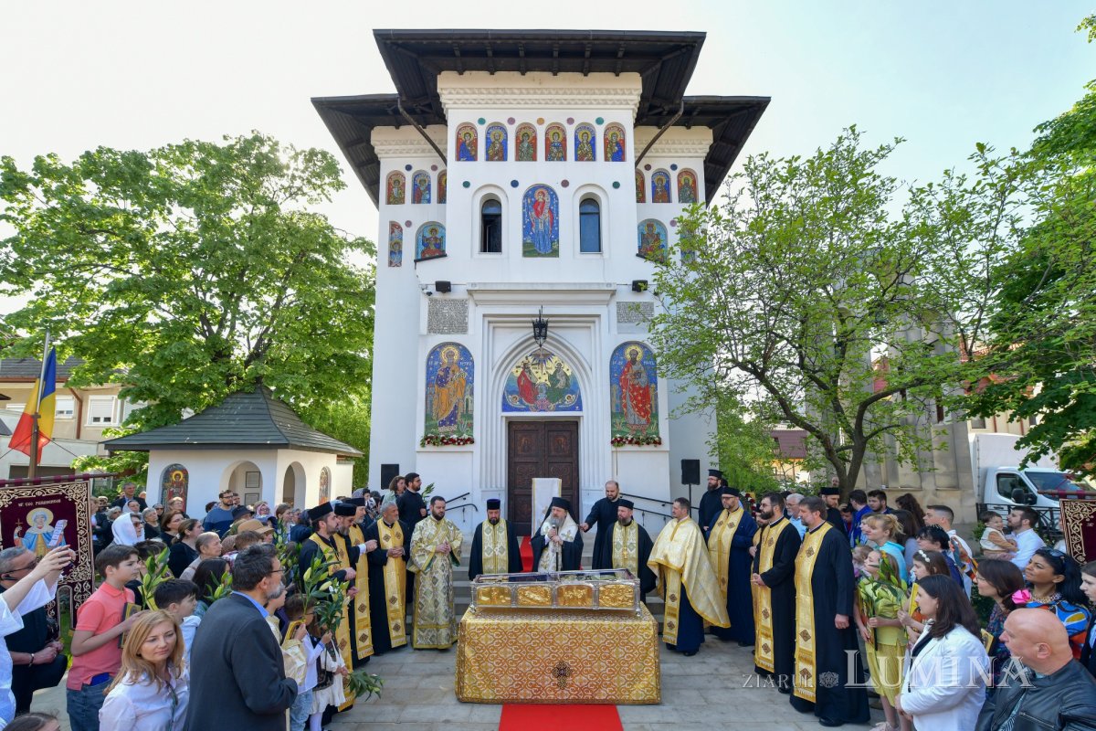 Întâlnirea bucureştenilor din sectorul 3 cu sfântul lor ocrotitor 291689