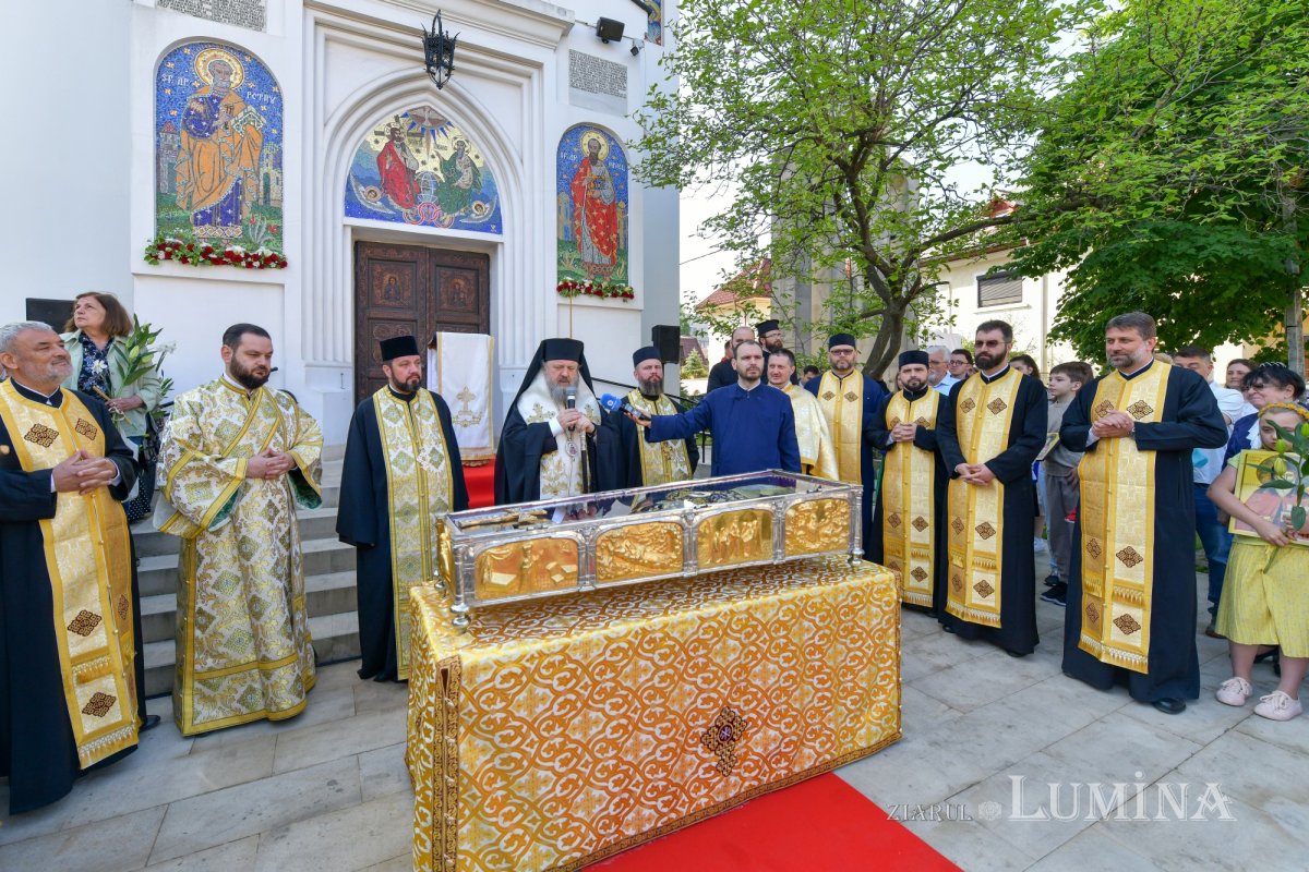 Întâlnirea bucureştenilor din sectorul 3 cu sfântul lor ocrotitor 291690