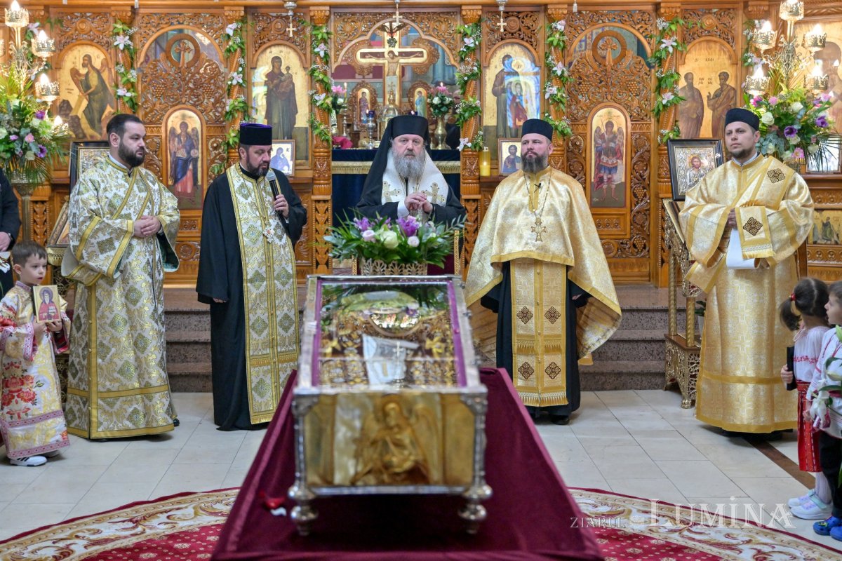 Întâlnirea bucureştenilor din sectorul 3 cu sfântul lor ocrotitor 291696