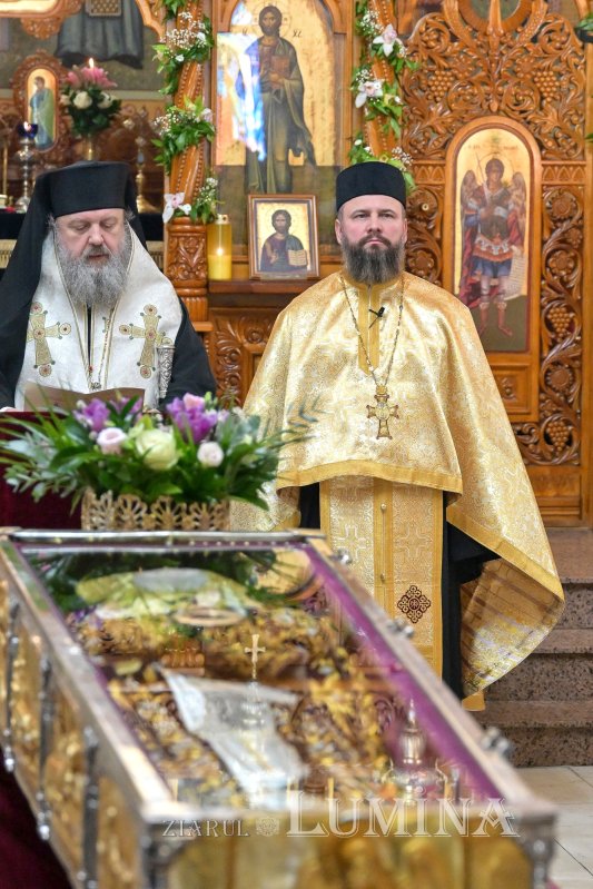 Întâlnirea bucureştenilor din sectorul 3 cu sfântul lor ocrotitor 291697