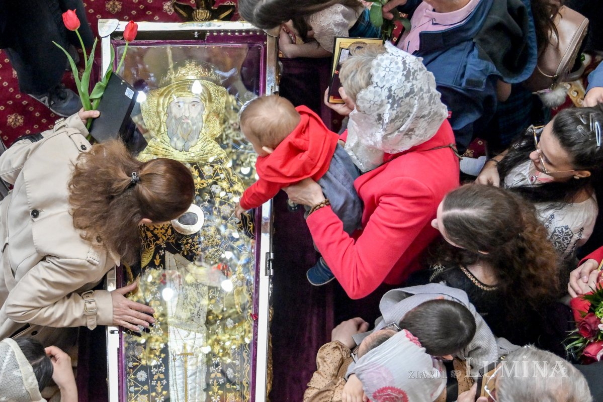 Întâlnirea bucureştenilor din sectorul 3 cu sfântul lor ocrotitor 291710