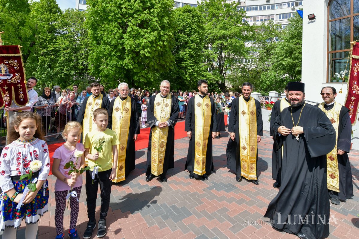 Întâlnirea bucureştenilor din sectorul 3 cu sfântul lor ocrotitor 291714