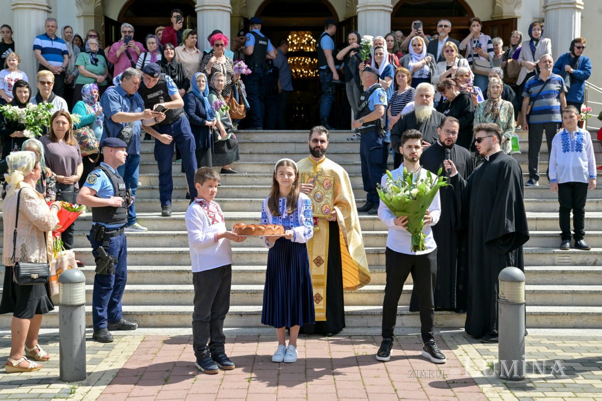 Întâlnirea bucureştenilor din sectorul 3 cu sfântul lor ocrotitor 291723