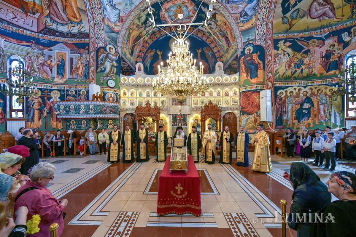 Întâlnirea bucureştenilor din sectorul 3 cu sfântul lor ocrotitor 291724