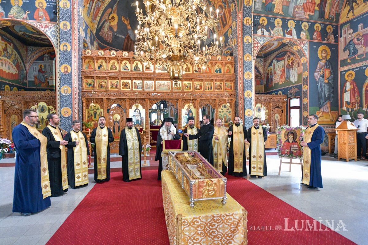 Întâlnirea bucureştenilor din sectorul 3 cu sfântul lor ocrotitor 291729