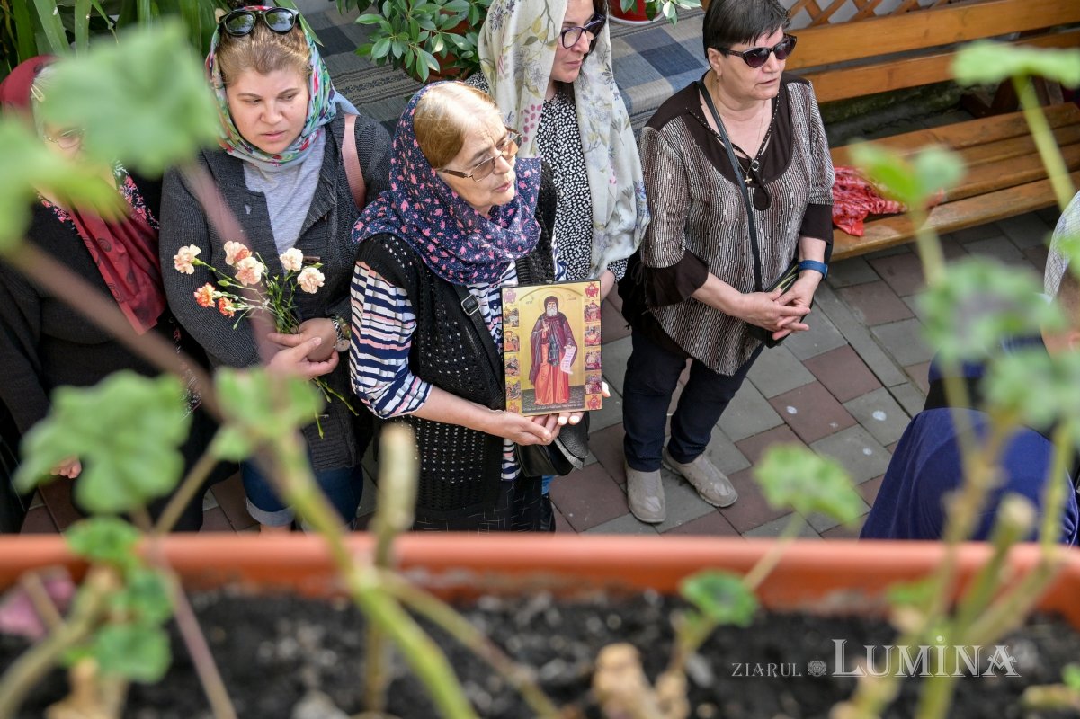 Întâlnirea bucureştenilor din sectorul 3 cu sfântul lor ocrotitor 291744