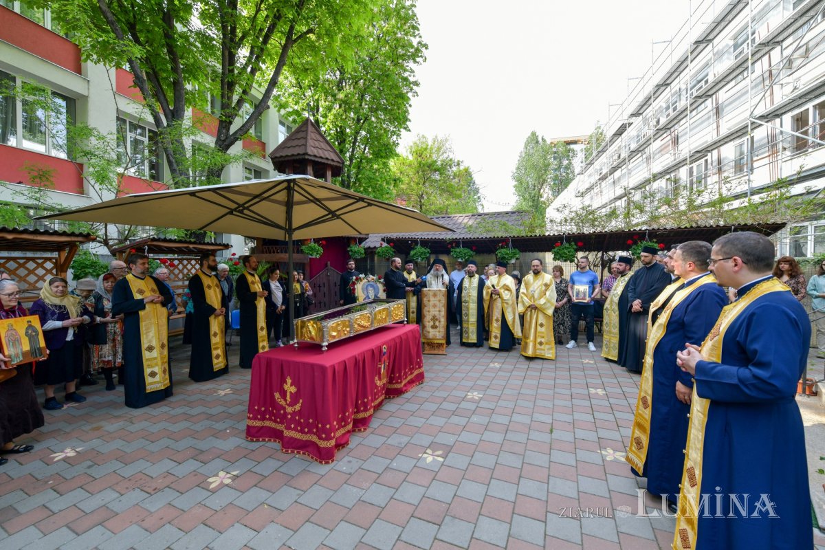 Întâlnirea bucureştenilor din sectorul 3 cu sfântul lor ocrotitor 291747