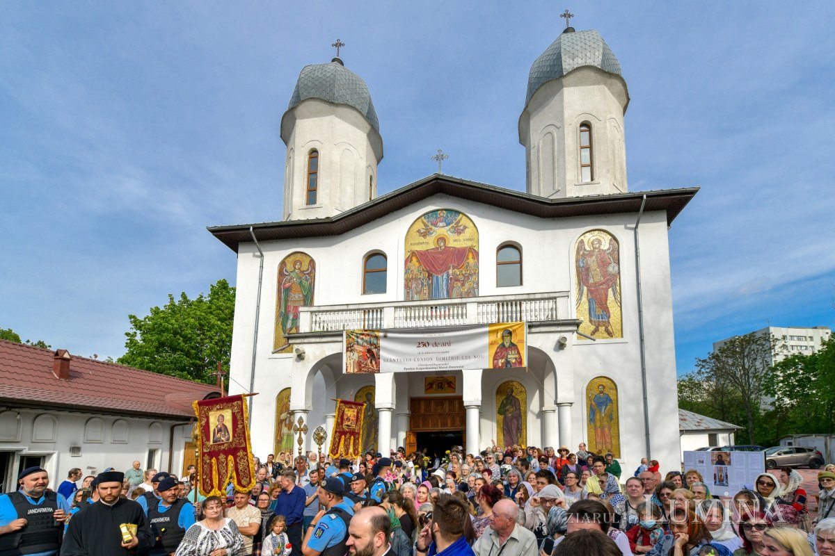 Întâlnirea bucureştenilor din sectorul 3 cu sfântul lor ocrotitor 291752