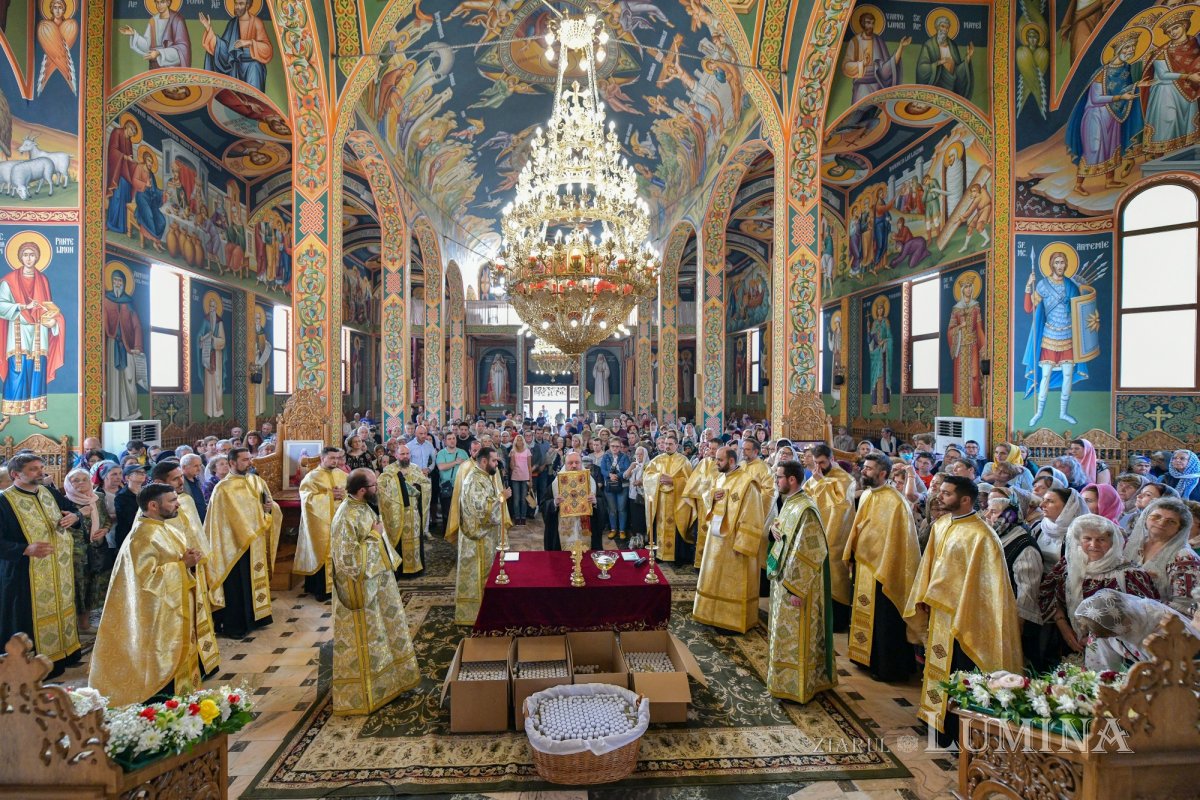 Întâlnirea bucureştenilor din sectorul 3 cu sfântul lor ocrotitor 291754