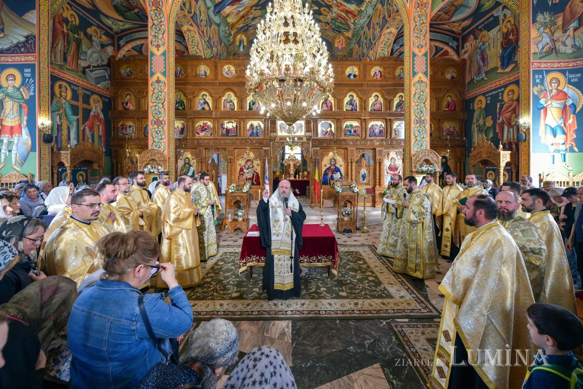 Întâlnirea bucureştenilor din sectorul 3 cu sfântul lor ocrotitor 291756