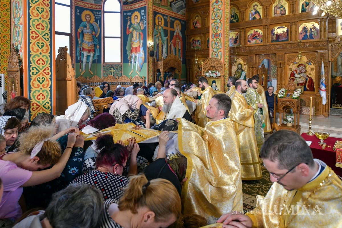 Întâlnirea bucureştenilor din sectorul 3 cu sfântul lor ocrotitor 291757