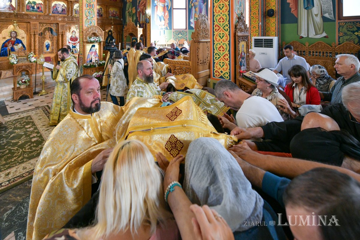 Întâlnirea bucureştenilor din sectorul 3 cu sfântul lor ocrotitor 291758