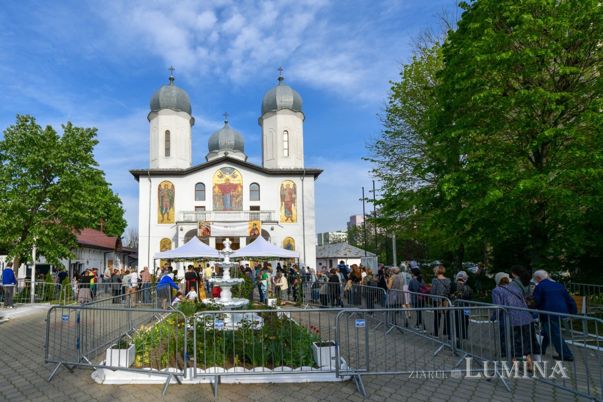 Întâlnirea bucureştenilor din sectorul 3 cu sfântul lor ocrotitor 291759