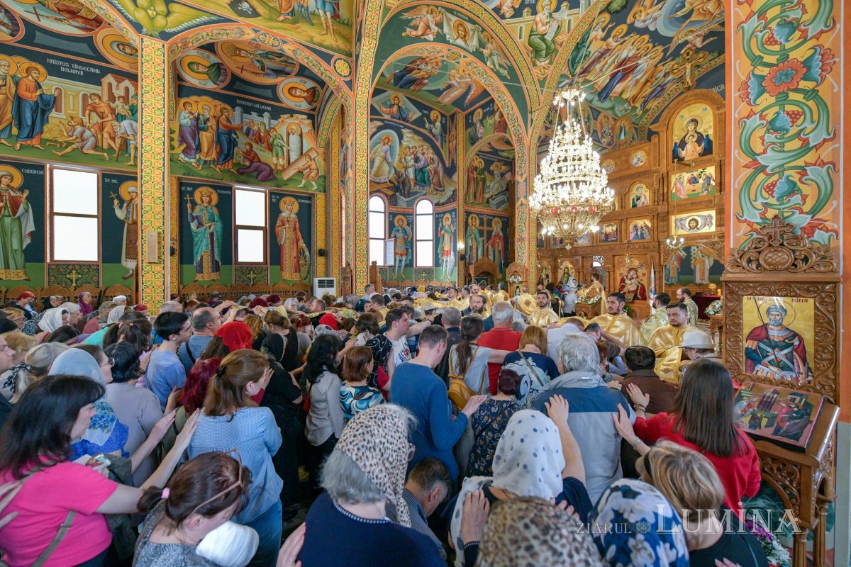 Întâlnirea bucureştenilor din sectorul 3 cu sfântul lor ocrotitor 291760